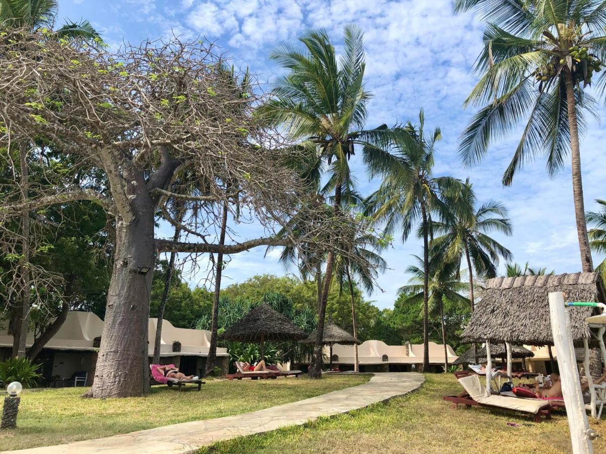 Eleven Pearl Boutique Hotel & Spa Diani Beach Eksteriør billede
