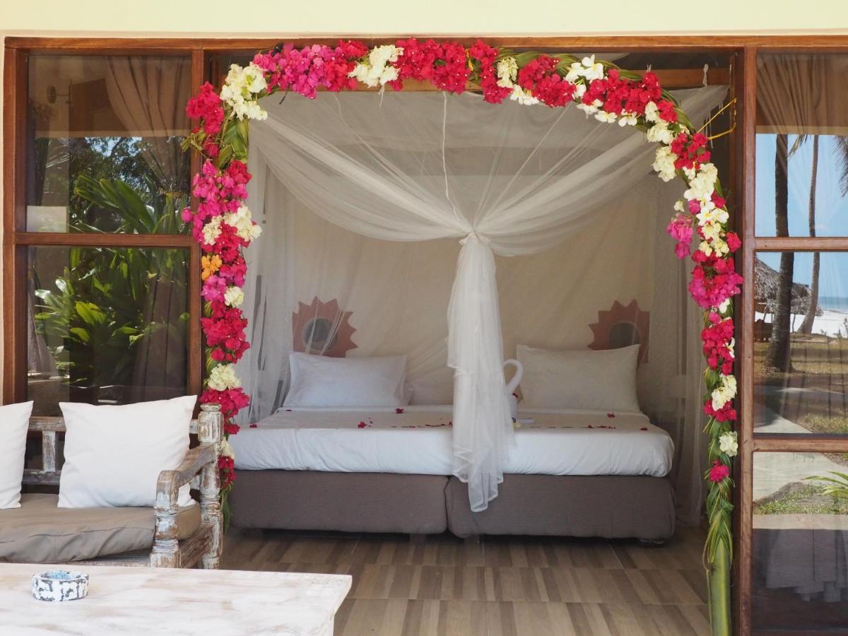 Eleven Pearl Boutique Hotel & Spa Diani Beach Eksteriør billede