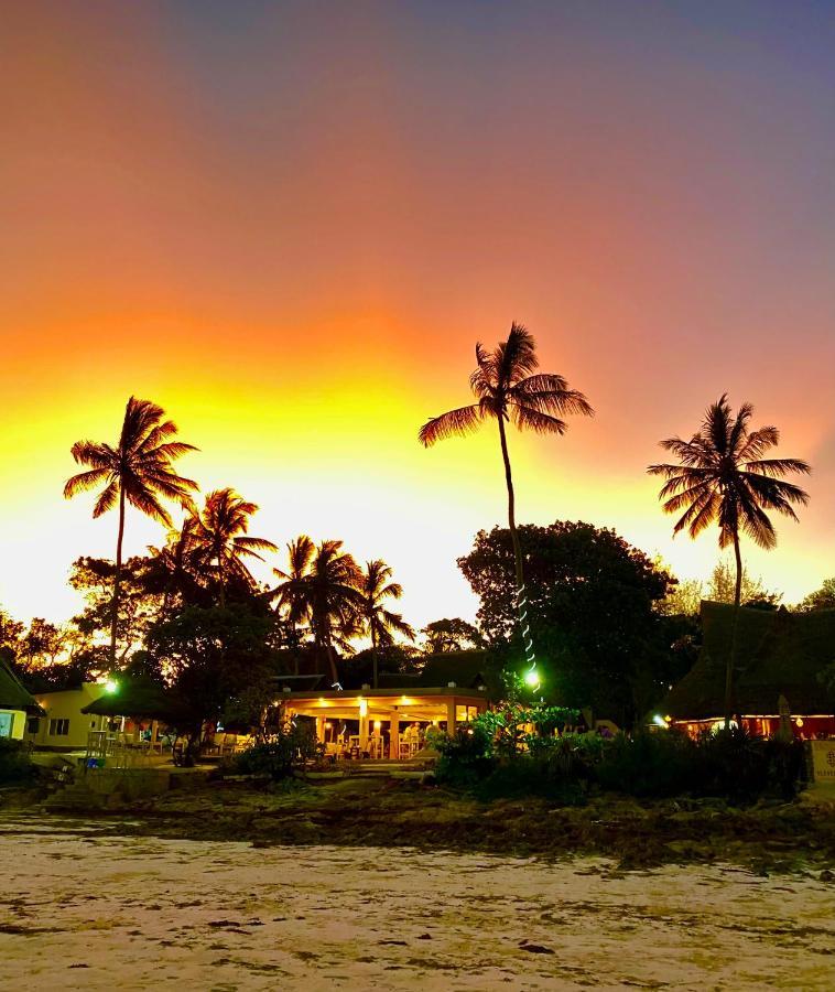 Eleven Pearl Boutique Hotel & Spa Diani Beach Eksteriør billede